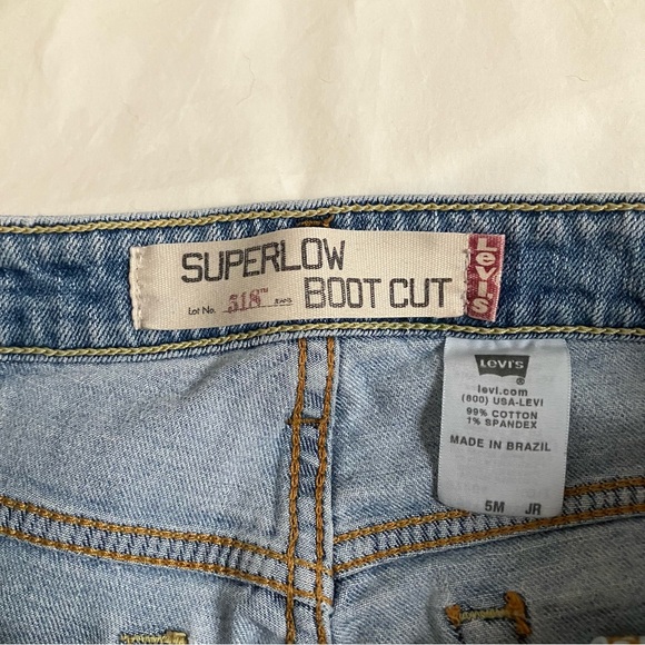 Levi's Light Wash Low Rise Flare Jeans - Picture 2 of 5